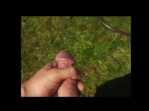 ❤️ Hot hottie får den rosa fitten hennes knullet og kommer med en sprut i en sommerhage ❤ Analvideo på porno no.pornoreino-com.ru ﹏